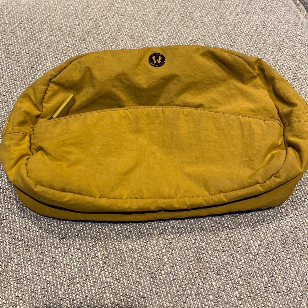Lulu lemon double zip pouch gold spice